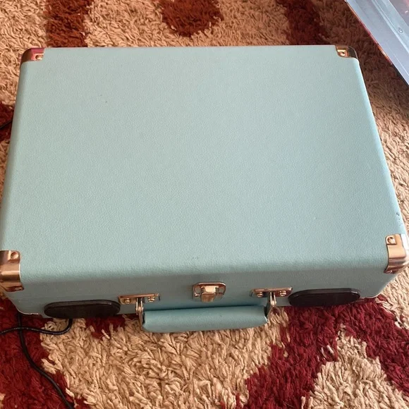 Retro Portable Turntable Record Player with 2 records included!